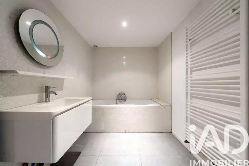 Loft - 269 m² - 6 pièces