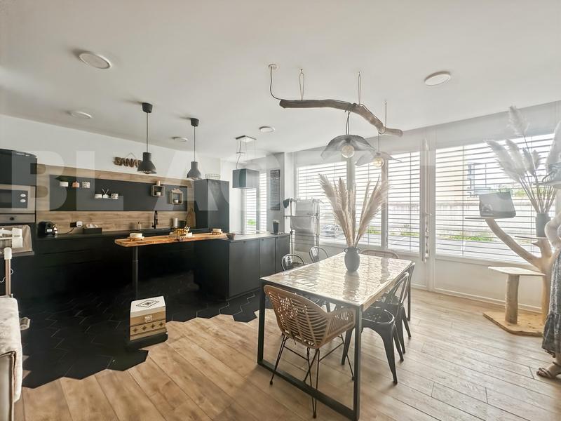 Loft - 100 m² - 4 pièces