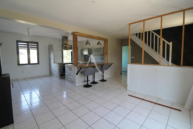 Maison - 98 m² - 5 pièces