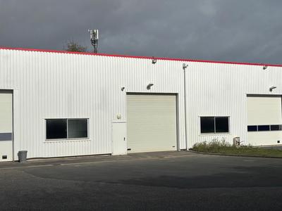 Local commercial - 239 m² - 1 pièce