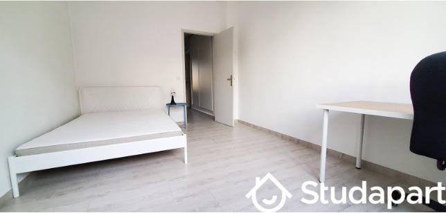 Chambre - 13 m² - 1 pièce