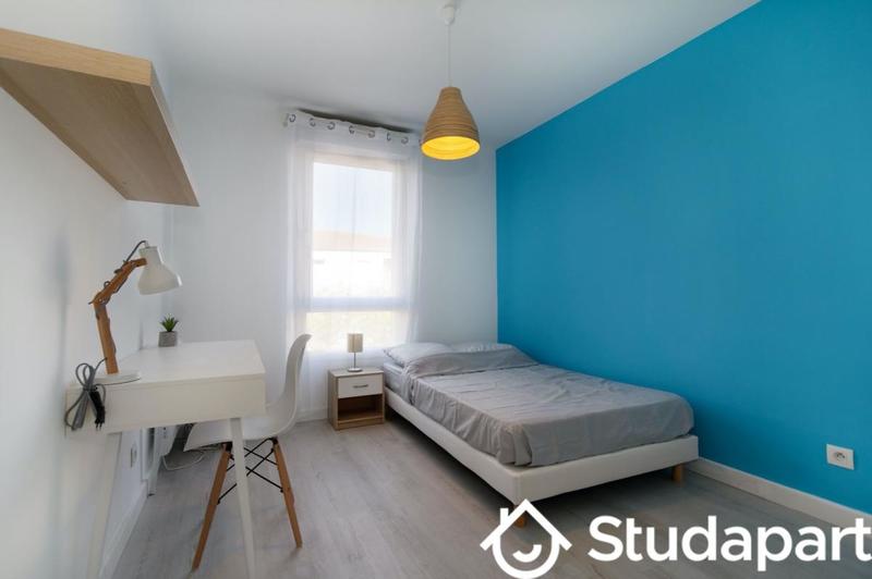 Chambre - 11 m² - 1 pièce