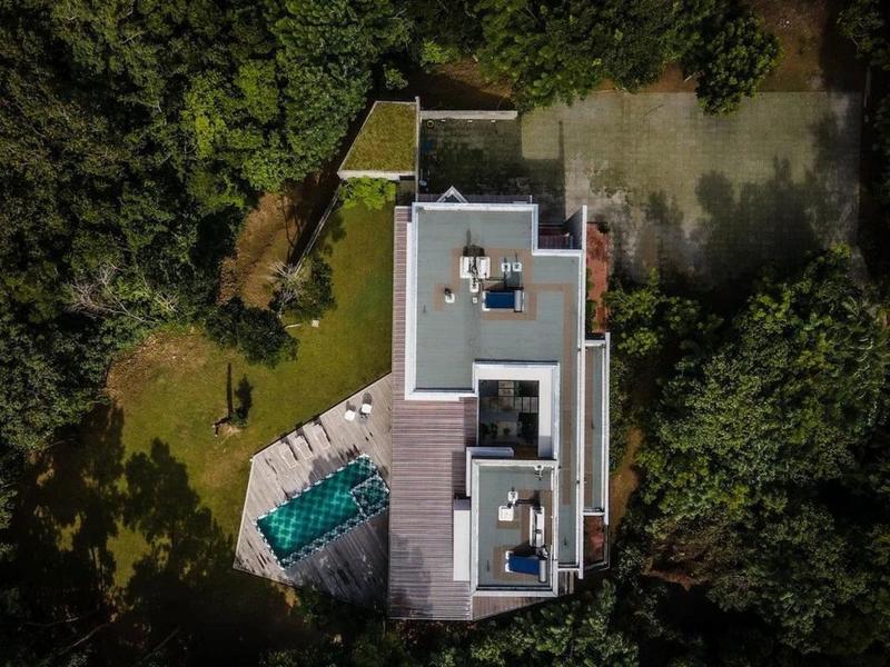 Villa - 395 m² - 9 pièces