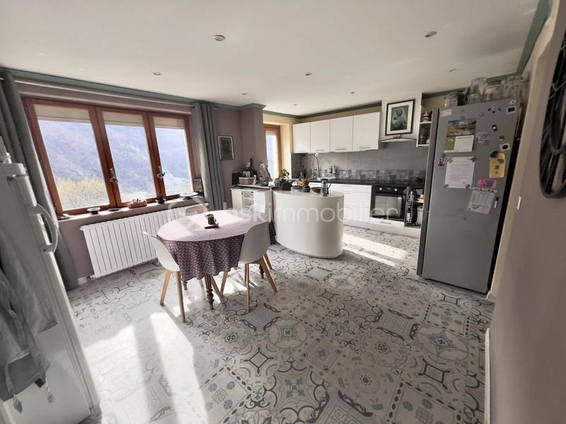 Maison - 262 m² - 9 pièces