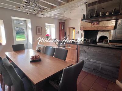 Maison - 200 m² - 8 pièces