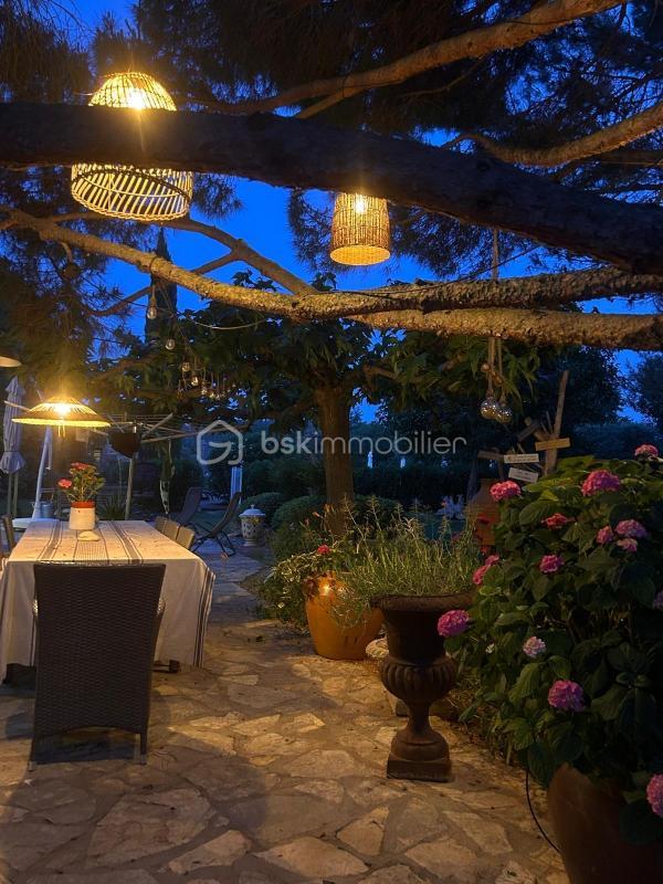 Mas - 545 m² - 18 pièces