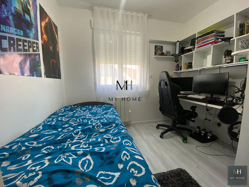 Maison - 98 m² - 5 pièces