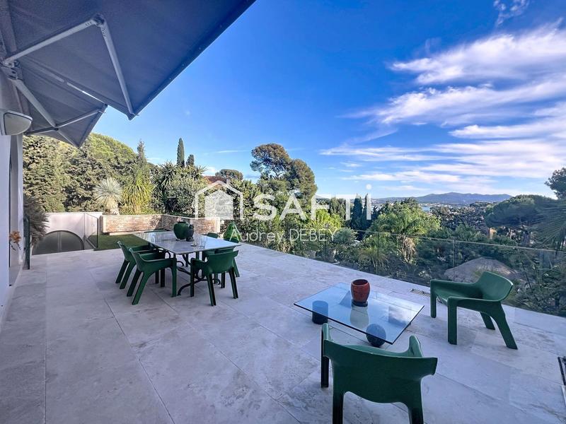 Villa - 398 m² - 8 pièces