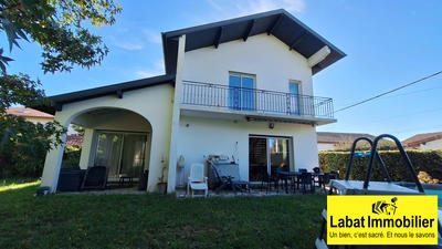 Maison - 89 m² - 5 pièces