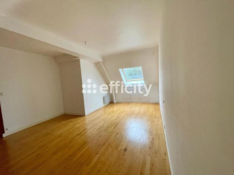 Maison - 161 m² - 7 pièces