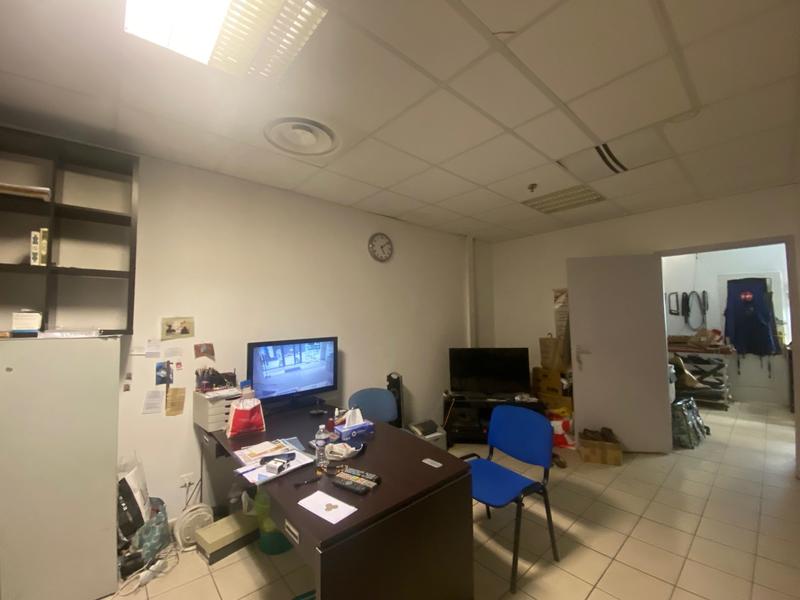 Local commercial - 92 m² - 3 pièces