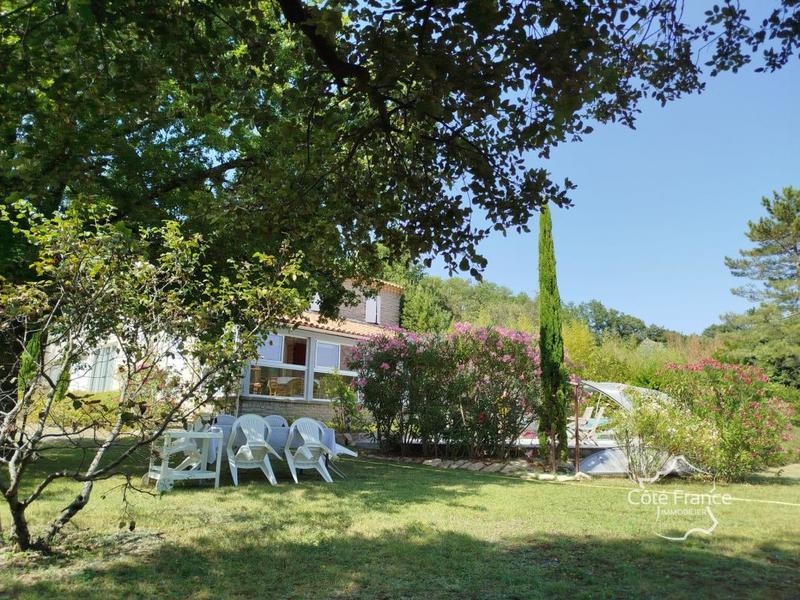 Villa - 157 m² - 6 pièces