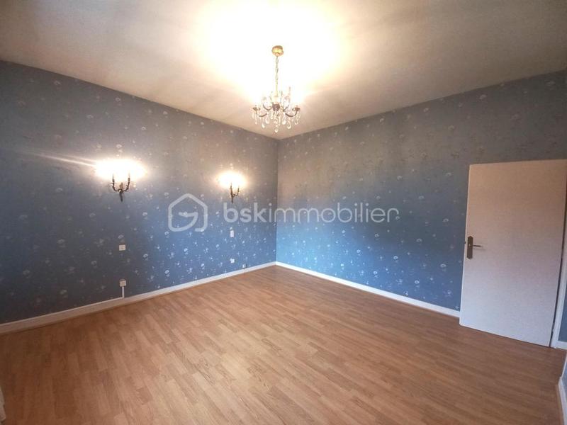 Maison traditionnelle - 316 m² - 11 pièces