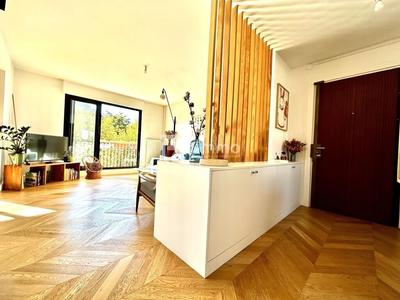 Appartement - 96 m² - 5 pièces