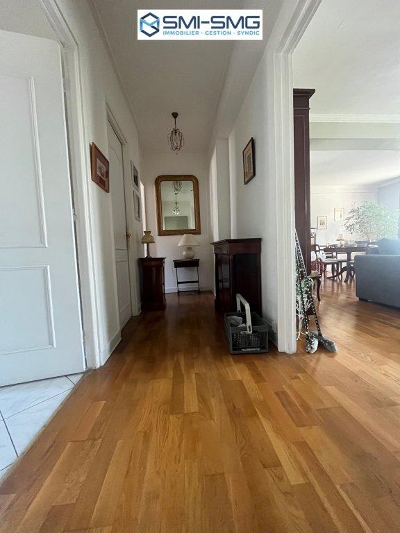 Appartement - 75 m² - 2 pièces