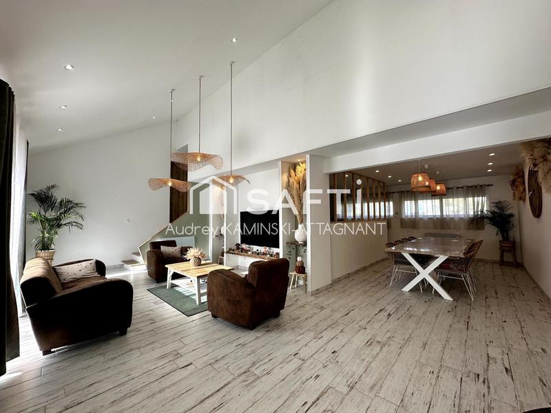 Maison - 145 m² - 8 pièces