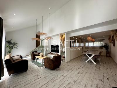 Maison - 145 m² - 8 pièces
