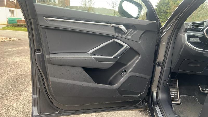 Audi Q3 35 Tfsi 150 Mild Hybrid s-Tronic 7 s line - Automatique