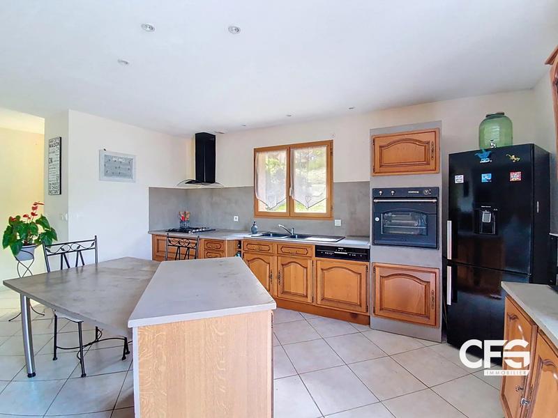 Maison - 145 m² - 7 pièces