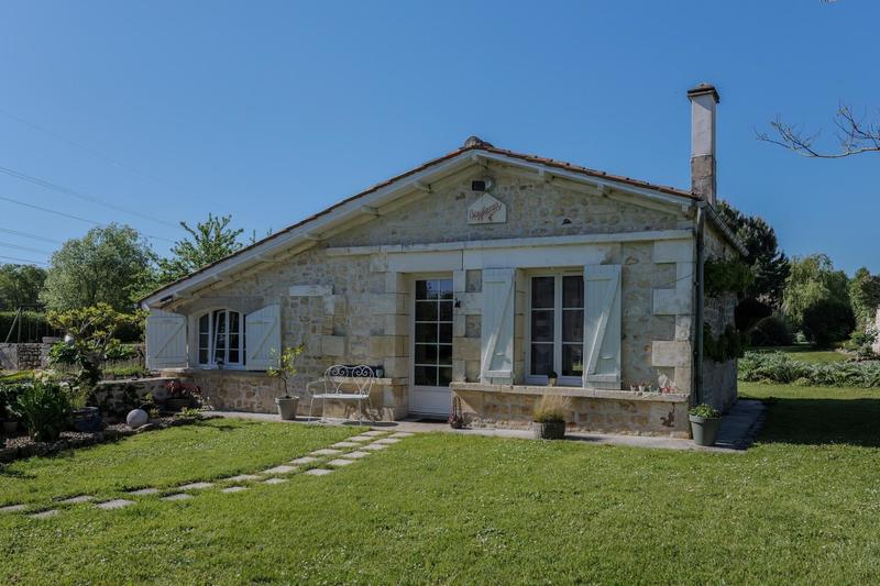 Maison - 302 m² - 10 pièces