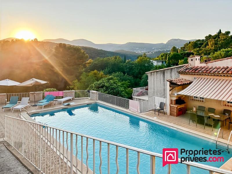 Villa - 360 m² - 12 pièces