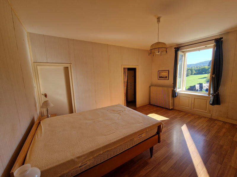 Maison - 186 m² - 8 pièces