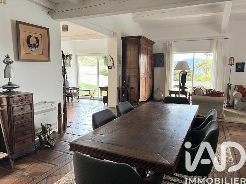 Maison - 166 m² - 6 pièces