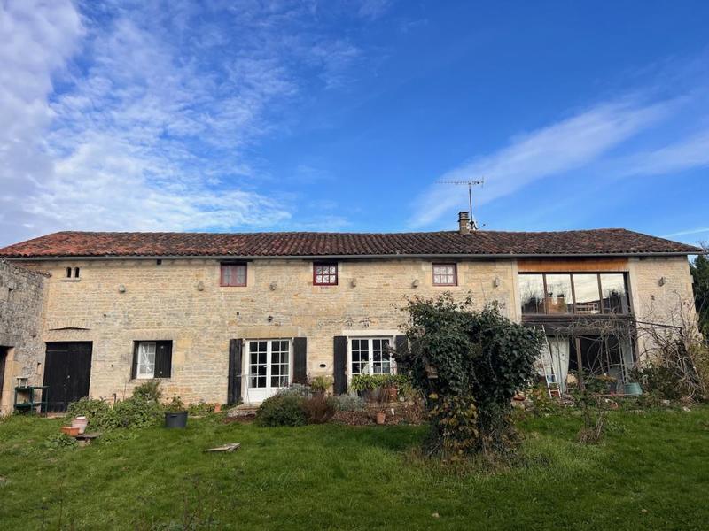 Maison en pierre - 204 m² - 6 pièces