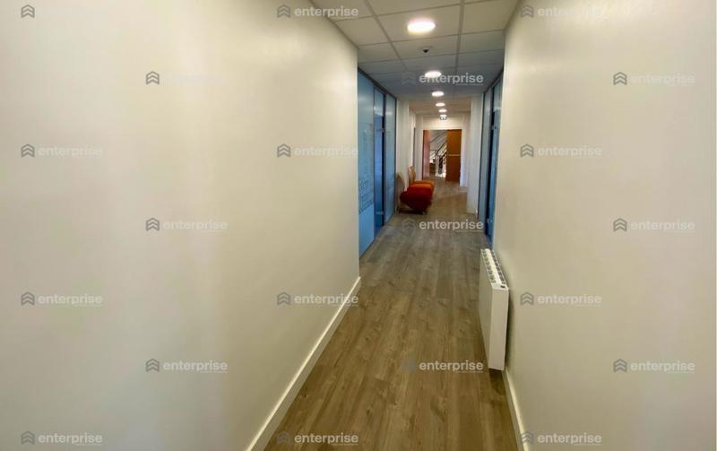 Bureau - 192 m²