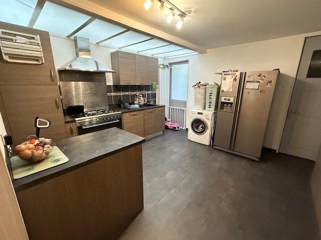 Maison - 98 m² - 5 pièces