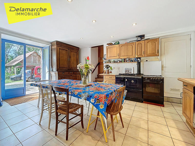 Maison - 243 m² - 10 pièces