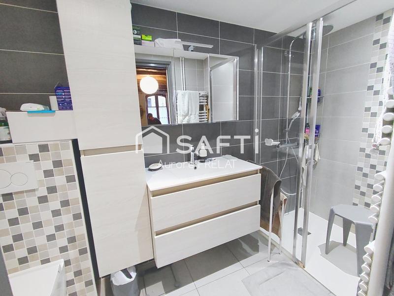 Maison - 180 m² - 5 pièces