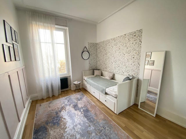 Appartement - 167 m² - 6 pièces
