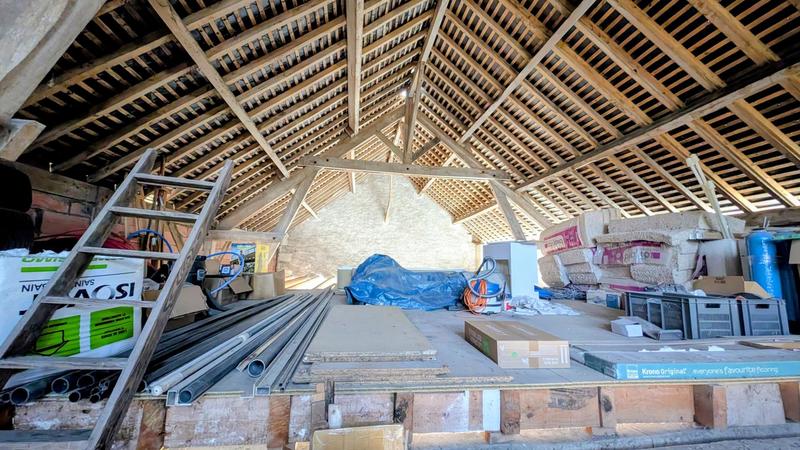 Maison - 247 m² - 8 pièces