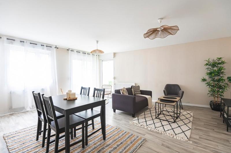 Appartement - 80 m² - 4 pièces