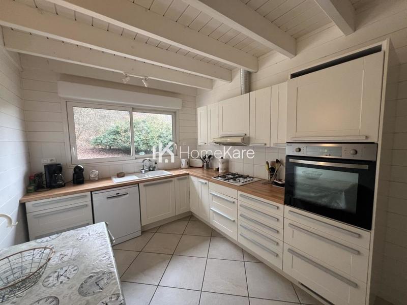 Maison - 350 m² - 10 pièces