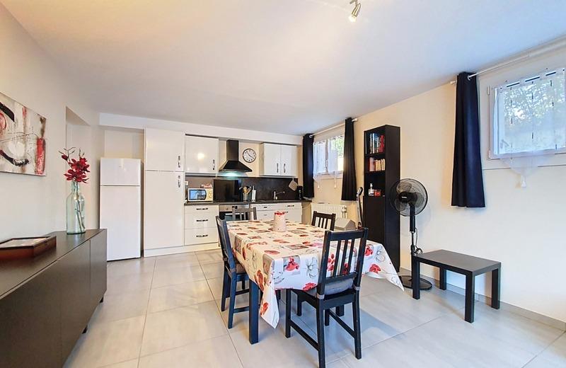 Maison - 220 m² - 7 pièces