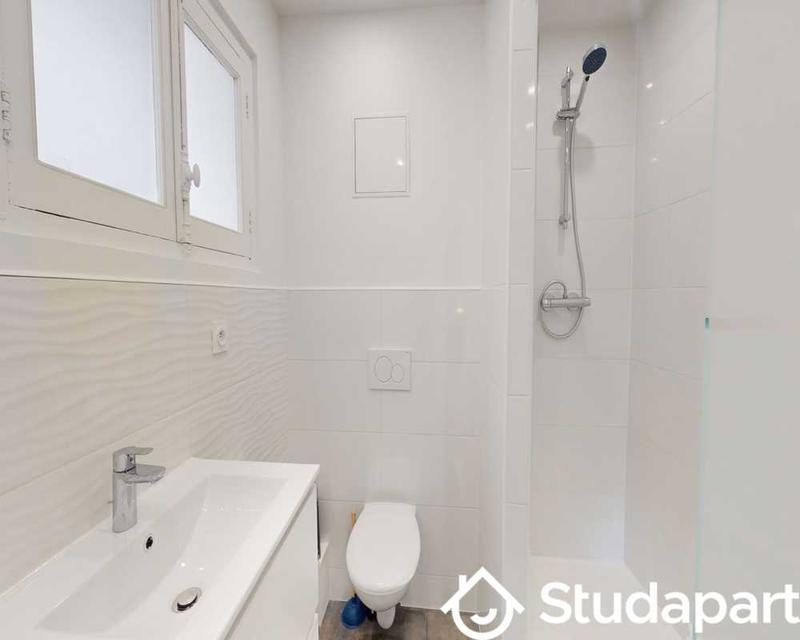 Chambre - 60 m² - 1 pièce