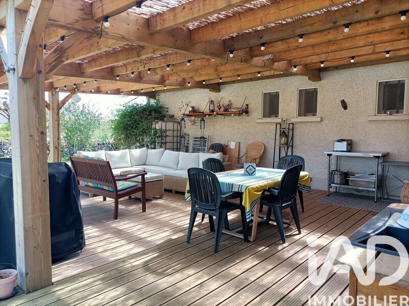 Maison - 180 m² - 7 pièces