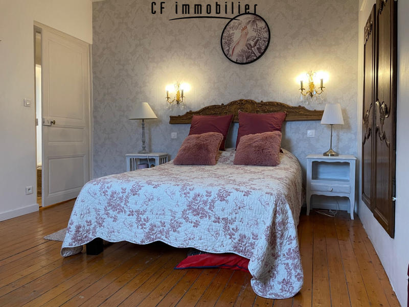 Maison - 215 m² - 8 pièces