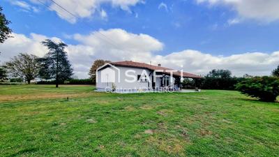 Maison - 93 m² - 4 pièces