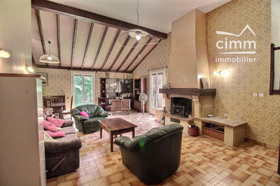 Maison traditionnelle - 134 m² - 5 pièces