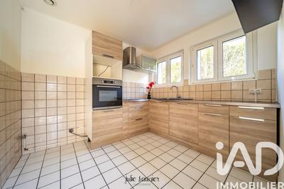 Maison - 80 m² - 5 pièces