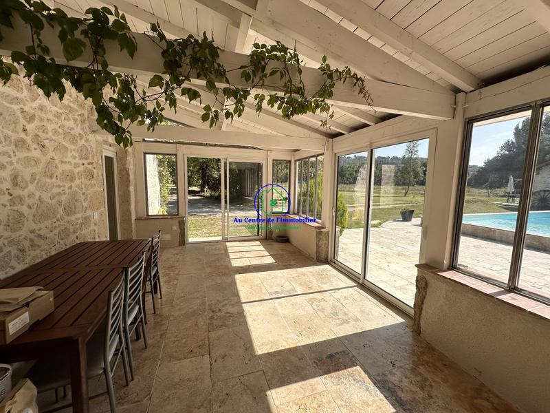 Maison - 322 m² - 10 pièces