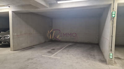 Parking / Garage - 12 m²