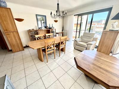 Appartement - 83 m² - 3 pièces