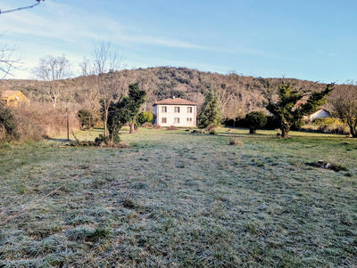 Propriété - 120 m² - 5 pièces