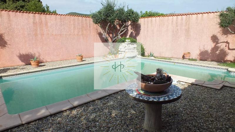 Maison - 182 m² - 7 pièces