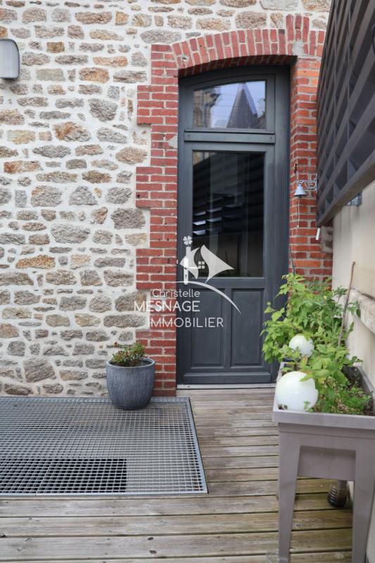 Loft - 168 m² - 6 pièces