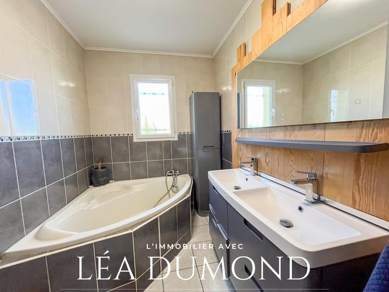 Maison - 105 m² - 4 pièces